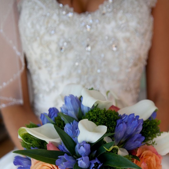 Stunning Ines Di Santo Custom Wedding Gown 🤍 - Picture 7 of 7